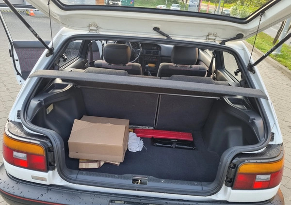 Toyota Corolla cena 24900 przebieg: 80000, rok produkcji 1991 z Gdynia małe 497
